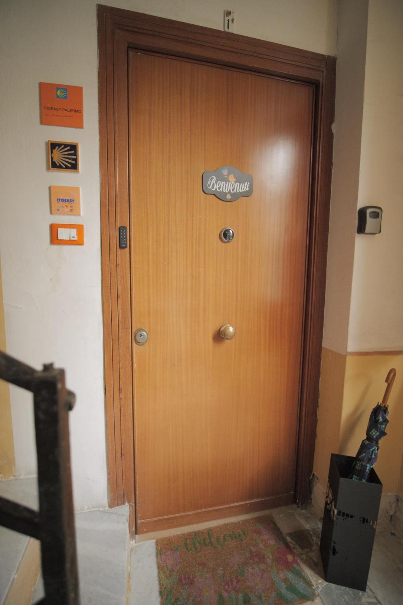Itiseasy Palermo 1 E 2 Private Apartments エクステリア 写真